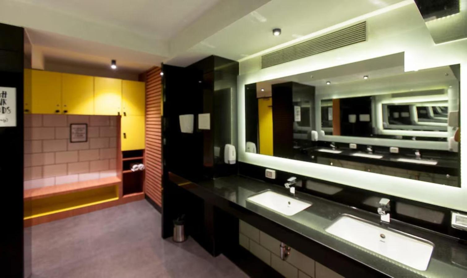 Hotel Click Andheri Midc Bombaj