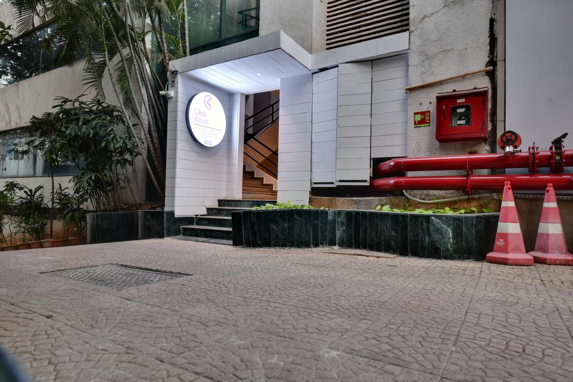 Click Andheri Midc Hotel Bombaj